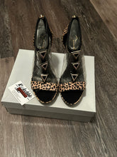 Load image into Gallery viewer, Jessica Simpson Heels

