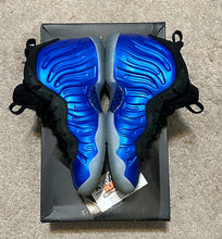 Load image into Gallery viewer, Preowned Nike Foamposite &quot;Grade School&quot;
