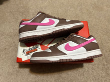 Load image into Gallery viewer, Nike Dunk Low (Preowned)
