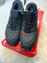Load image into Gallery viewer, Women Nike Waffle Debut (Preowned)
