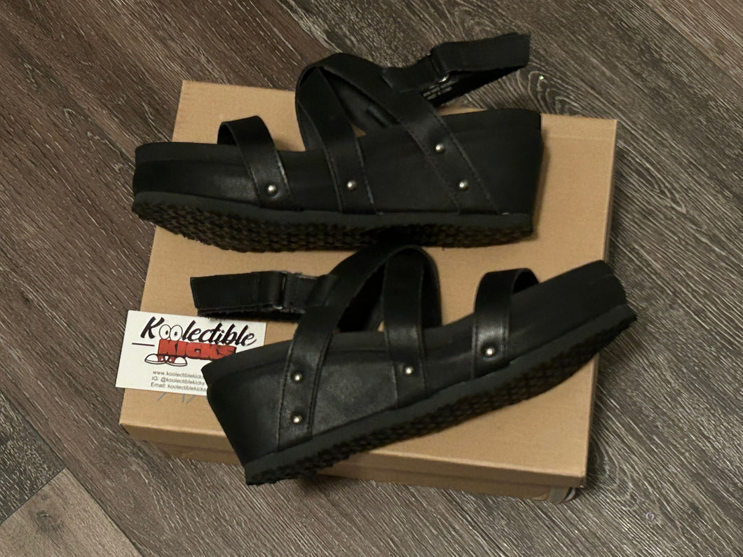 AXXIOM Sandles
