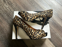 Load image into Gallery viewer, Nine West Heels
