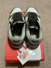 Load image into Gallery viewer, Nike Dunk Low (Preowned)
