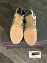 Load image into Gallery viewer, Vince Camuto Heels
