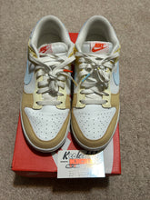 Load image into Gallery viewer, Women Nike Dunk Low (Preowned)
